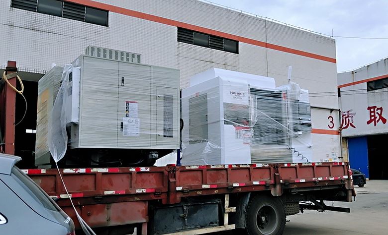 2台の新しいCNC彫刻機の準備ができました